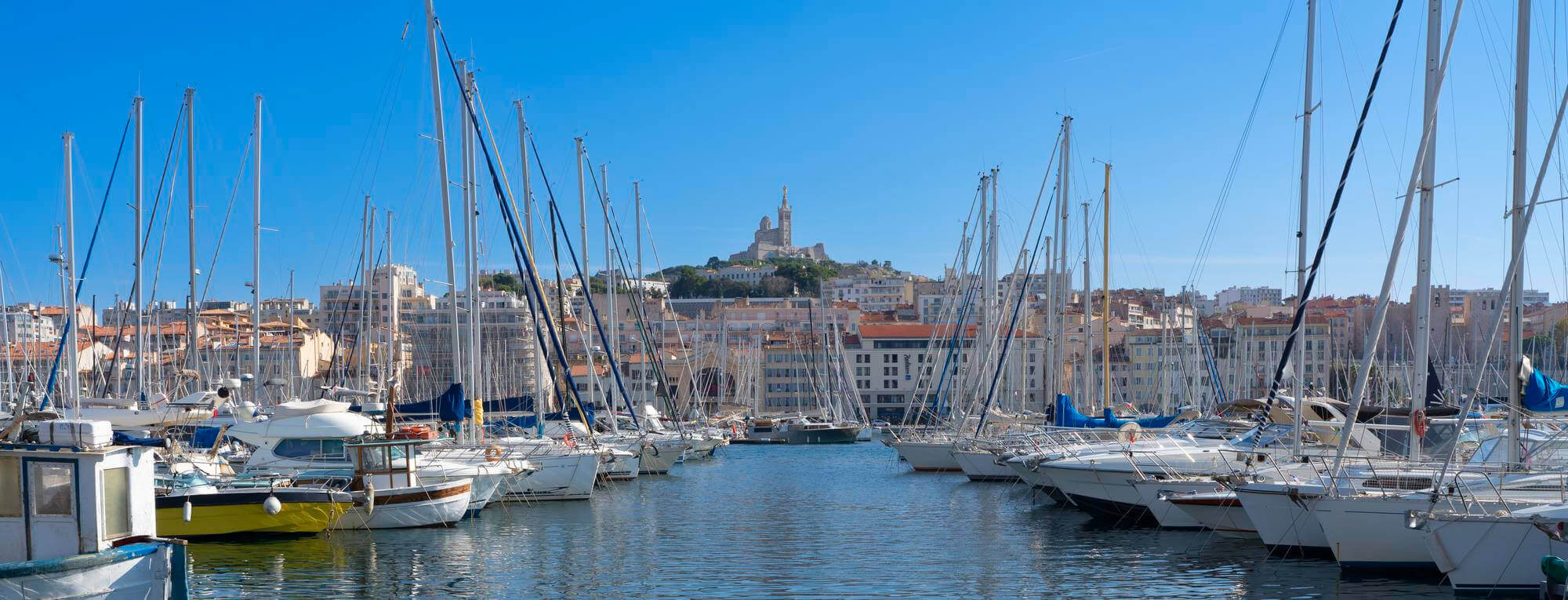 borne-marina-port-bord-de-mer